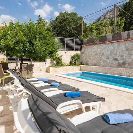 Amazing In Desne Casa vacanze Rogotin